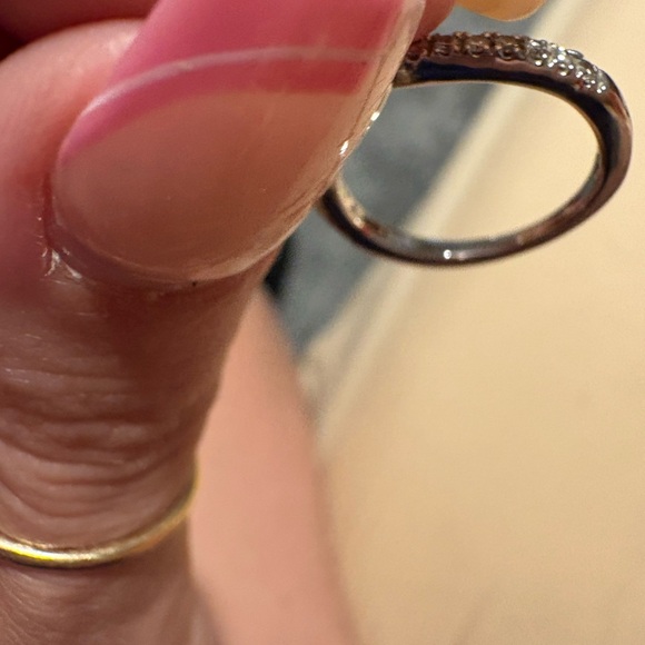 Ever Us ring size 5.5. Beautiful ring. - Picture 13 of 13